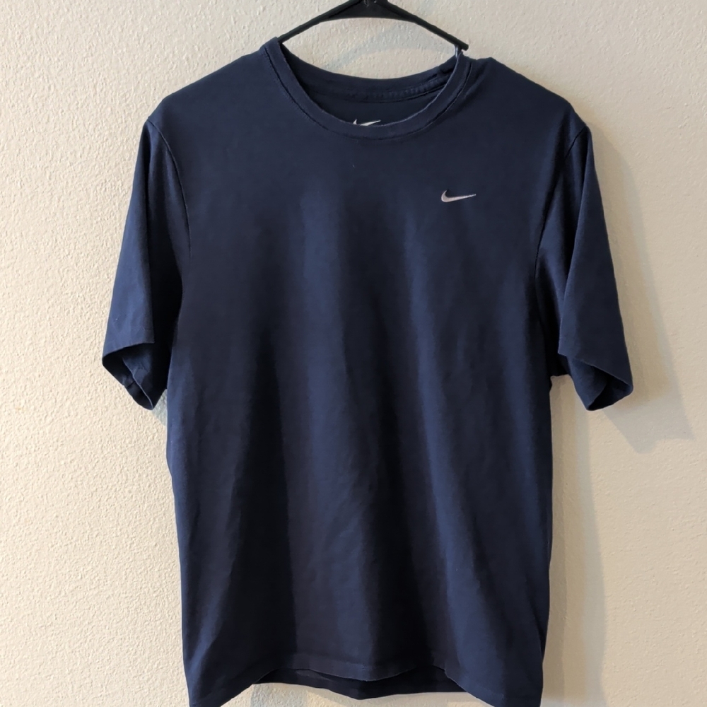 Nike Men's Navy Short Sleeve Tee